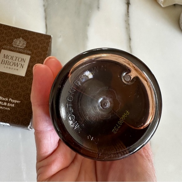Molton Brown London Recharge Black Pepper Body Scrub Bar Bath Shower Gel England - Picture 6 of 10